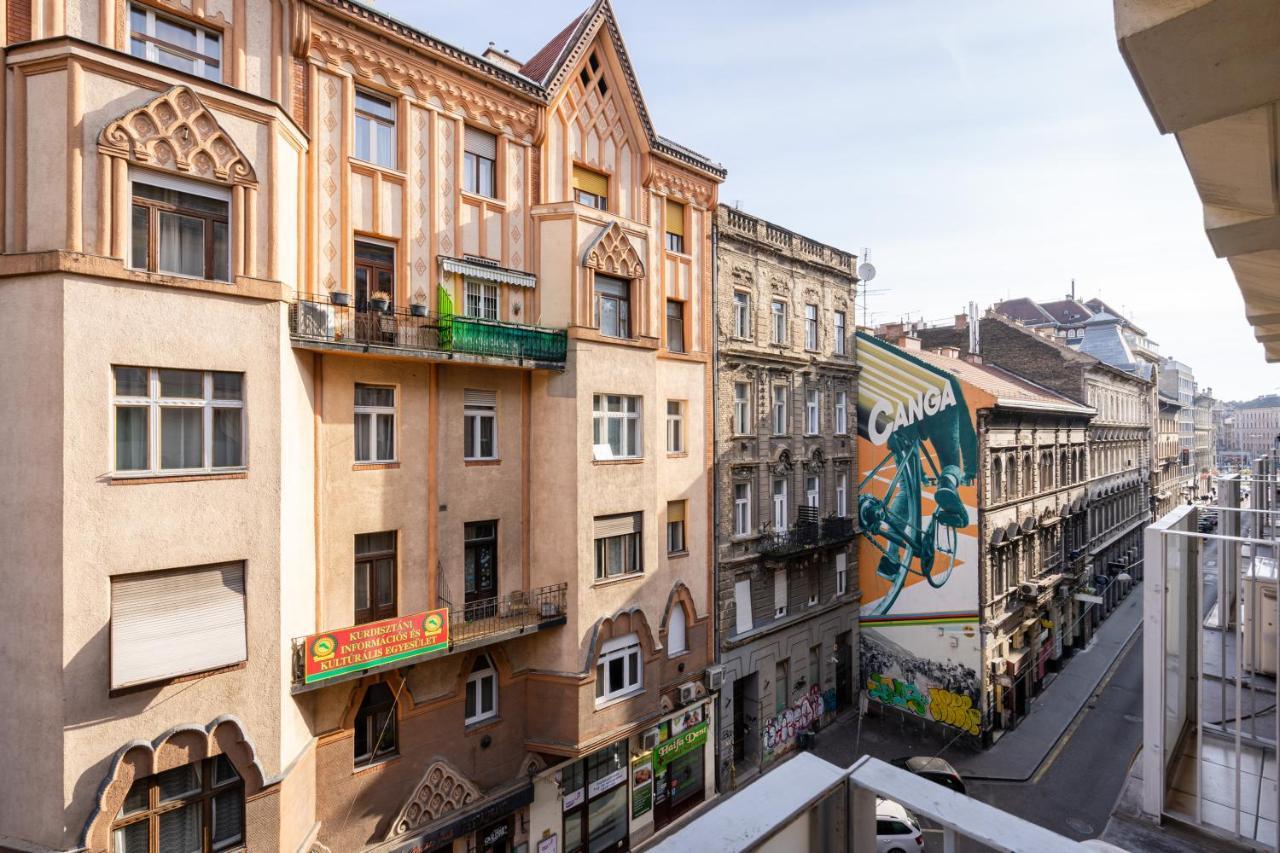 Blue Sky Apartment Будапеща Екстериор снимка