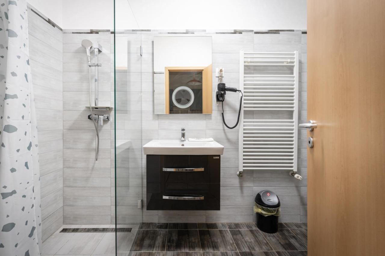 Blue Sky Apartment Будапеща Екстериор снимка