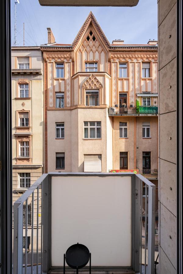Blue Sky Apartment Будапеща Екстериор снимка