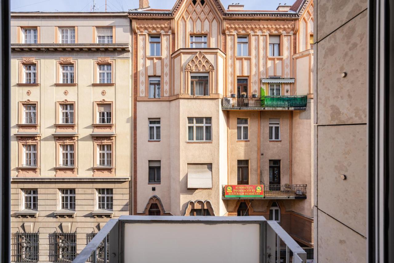 Blue Sky Apartment Будапеща Екстериор снимка